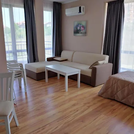 Macon Wellness & شقة فندقية