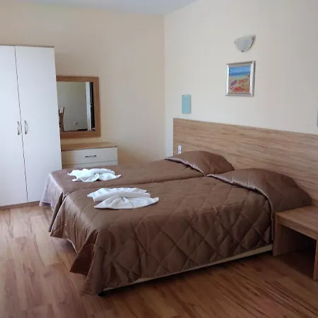 Macon Wellness & سفيتي فلاس