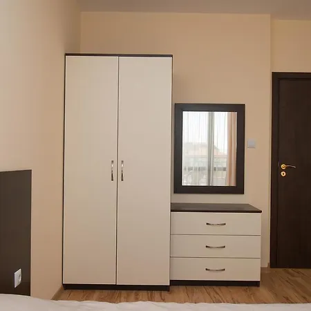 Macon Wellness & شقة فندقية