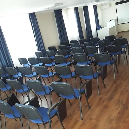 Апарт-отель Macon Wellness & 3*