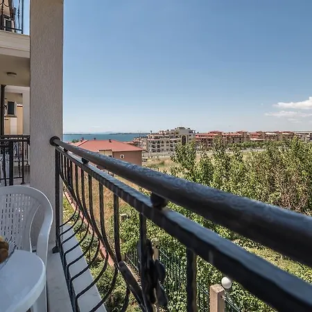 Macon Wellness & سفيتي فلاس