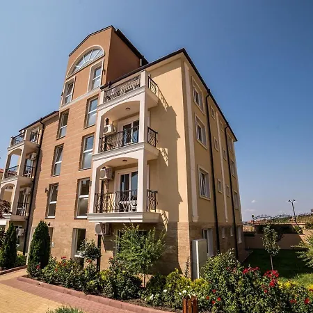 Macon Wellness & شقة فندقية 3*