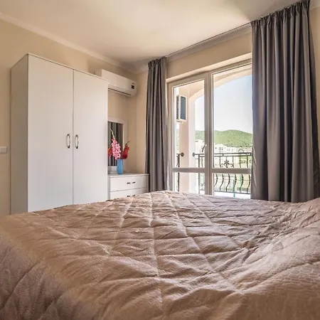 Macon Wellness & شقة فندقية