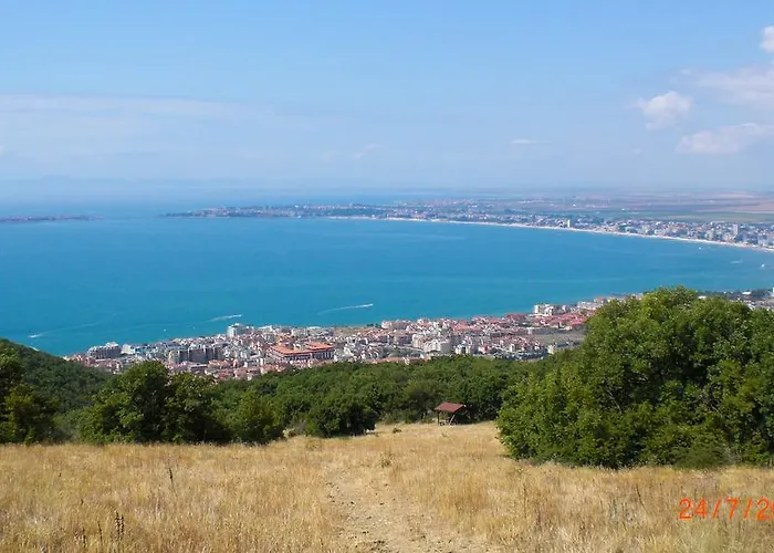 Aparthotel Macon Wellness &