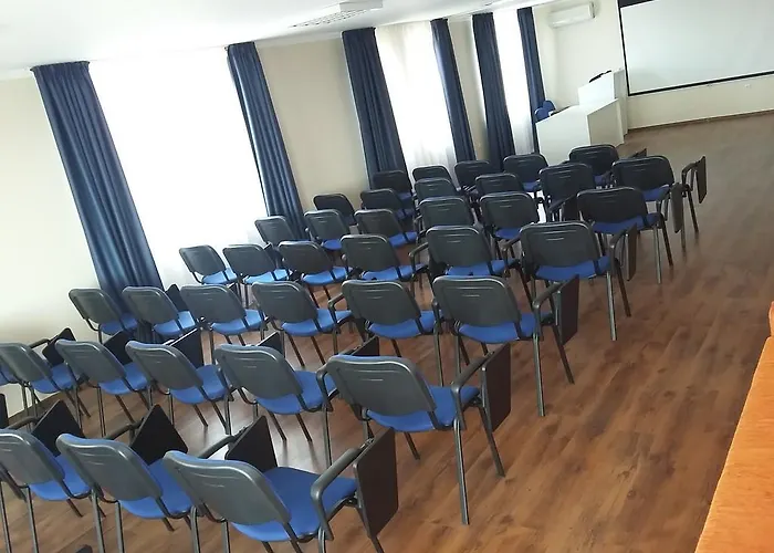 Aparthotel Macon Wellness & 3*