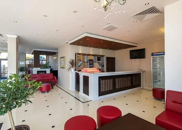 Aparthotel Macon Wellness & 3*